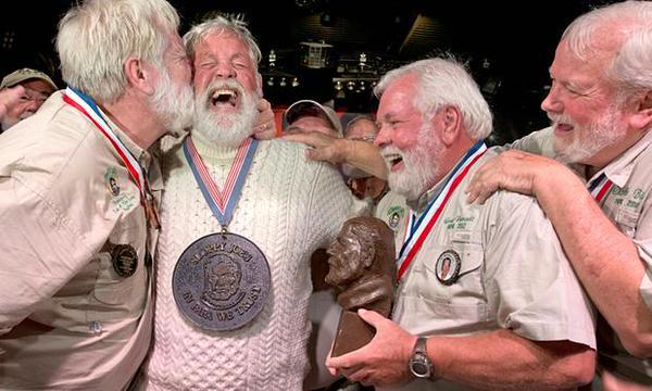 ComcastroDemi's tweet photo. [17:05] @ThatEvanFowler: In #KeyWest, they do the #Hemingway lookalike competition. #podcast https://t.co/UrJeXEWtto https://t.co/ZzJsMTSujQ