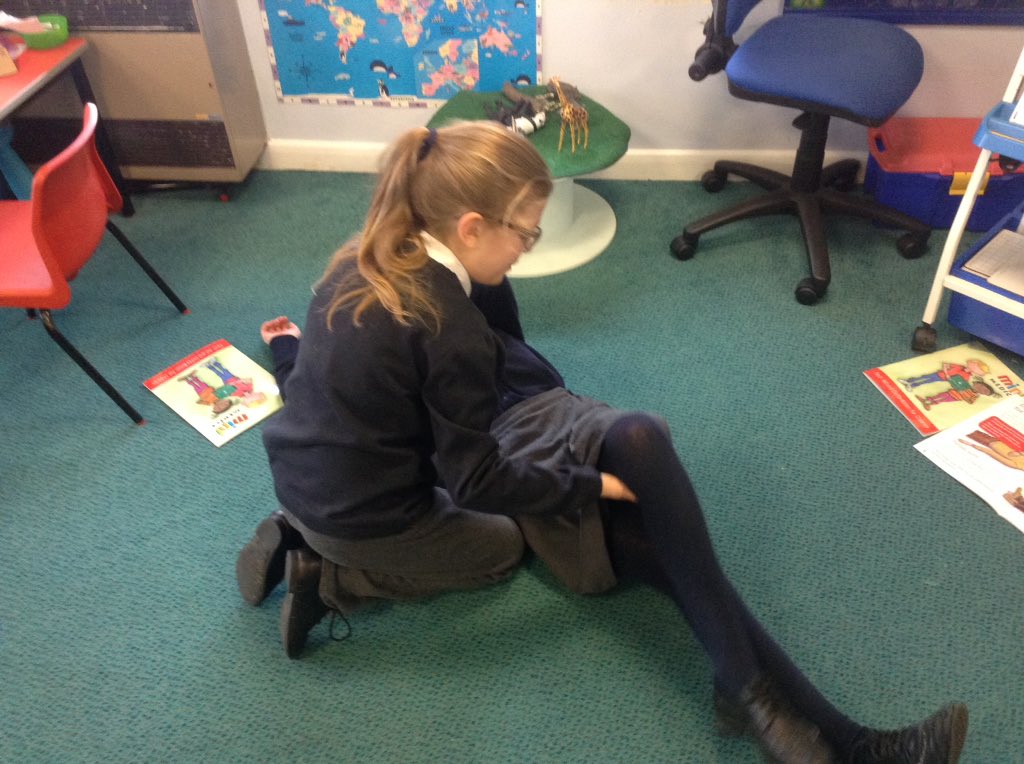 scargill_school's tweet photo. Year 5/6 mini medics are doing so well with their training #first aid #sensible #learningtohelp https://t.co/BtNjqfA3zi