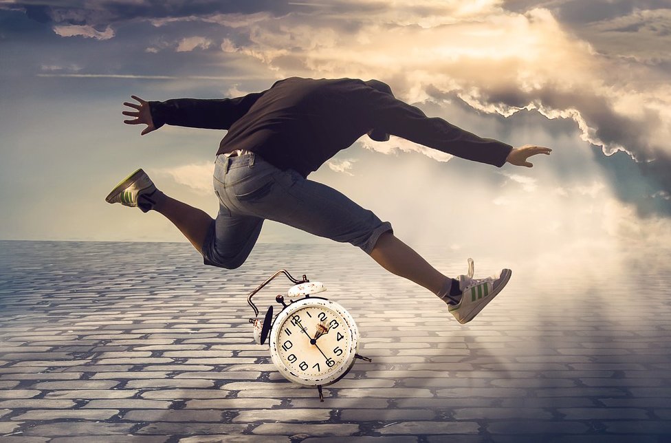 Remember to change your clocks this weekend! #SpringForward https://t.co/3jb5jk4kDC