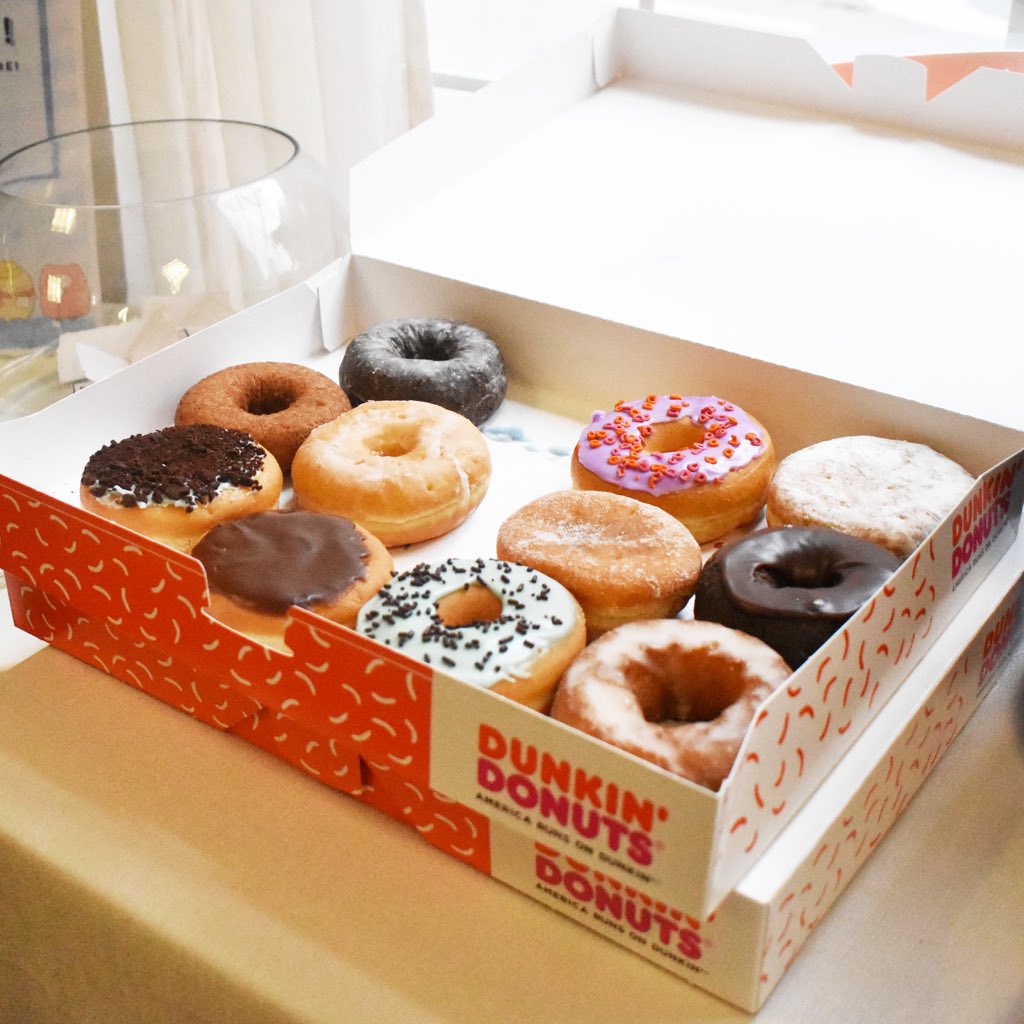 PDKskincare's tweet photo. We have donuts🍩 and refreshments☕️ for our guests today! Also don’t forget to enter our 🎉raffle🎊 if you swing by! #1yearanniversary #donuts #drinks #raffle #kbeauty #rewards #tapmango #poppyanddaisy #pdkskincare https://t.co/rWJYcBsJz0