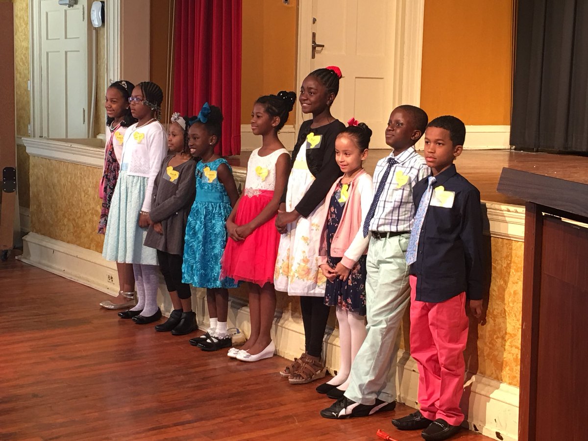 FCSTAG's tweet photo. An Unfortunate Misunderstsnding- Feldwood 3rd grade TAG students are sharing their learning about the DoDo birds @JeffRoseSupt @FultonCoSchools @FeldwoodES @teachingmuseum https://t.co/t79XEG8gCe