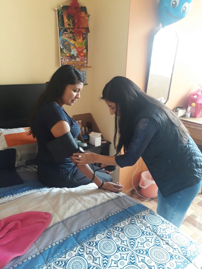 SaludImbabura's tweet photo. #Ibarra| #Distrito10D01 para garantizar la salud de la madre embarazada y del niño, el Centro de Salud de San Antonio realiza el seguimiento con visitas domiciliarias. https://t.co/Ki6P7qCO8a
