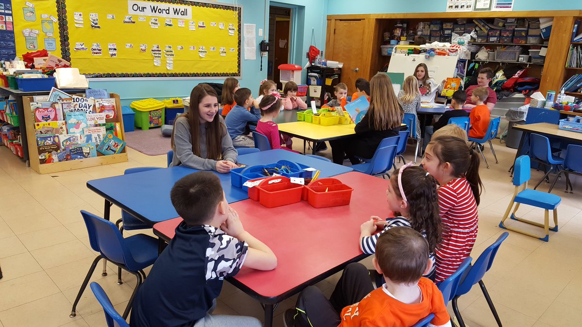 Read Across America Day. Thorne Middle School reads to Harmony #thornepride #MTPSpride