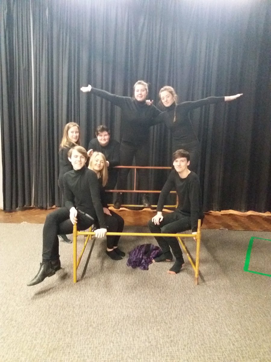 Llongyfarchiadau i ddisgyblion Lefel A Drama am berfformiadau gwych! #prowd #drama #gwyrbryntawe #volcano