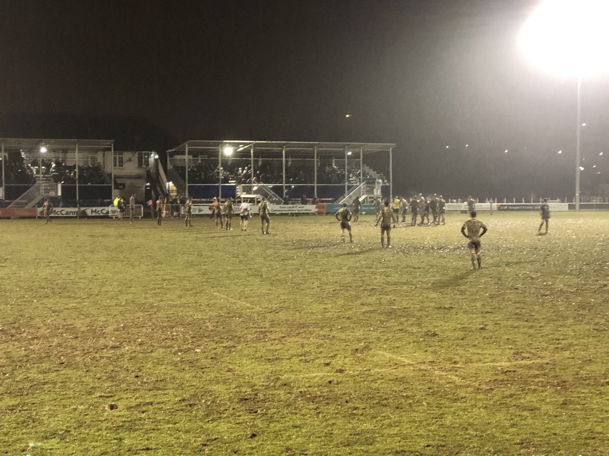 XvgallagherX's tweet photo. First game back from injury and @oliverevans4 scores his 11th try of the season in the worst conditions!! 💗🙌🏼  @NottinghamRugby https://t.co/QFtcNBFxUD