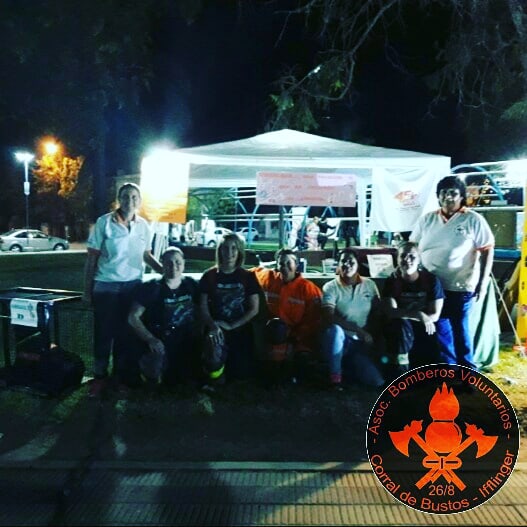 Bomberos_CdB's tweet photo. El día jueves #8M Nuestras Bomberos Voluntarias participaron de la feria por el #DiaInternacionalDeLasMujeres mostrando nuestros elementos y herramientas y haciendo demostraciones con las mismas!! 🚒 @bomberosRA @BvCordoba @FiremaniaBras https://t.co/gNkeRNTJQf