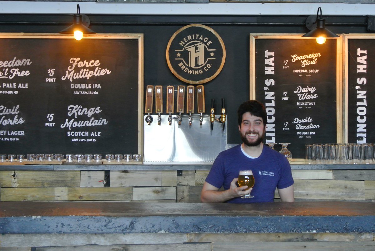 Woop! Friday has arrived and it is finally starting to look like spring outside. Doors are open and our friendly neighborhood bar manager Keenen is pouring pints!