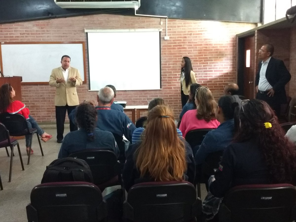 lccabareda's tweet photo. Concluyó con éxito el conversatorio de @isoexpertos sobre experiencias en la ISO 9001:2015. Gracias @c21guayanaplaza por compartir su experiencia que motiva e inspira al logro. también a todos los asistentes por su participación @enfoqueradio https://t.co/Yi3WDBbSCM