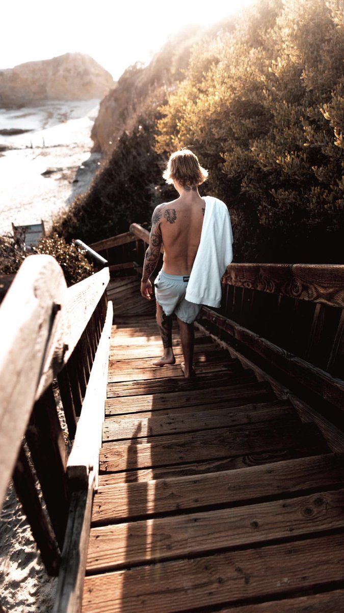 UniaoTeam's tweet photo. Hoje é um ótimo dia para se apaixonar por Justin Bieber. 💜

@justinbieber #JFCJustinBieber https://t.co/QXN92ndHm9