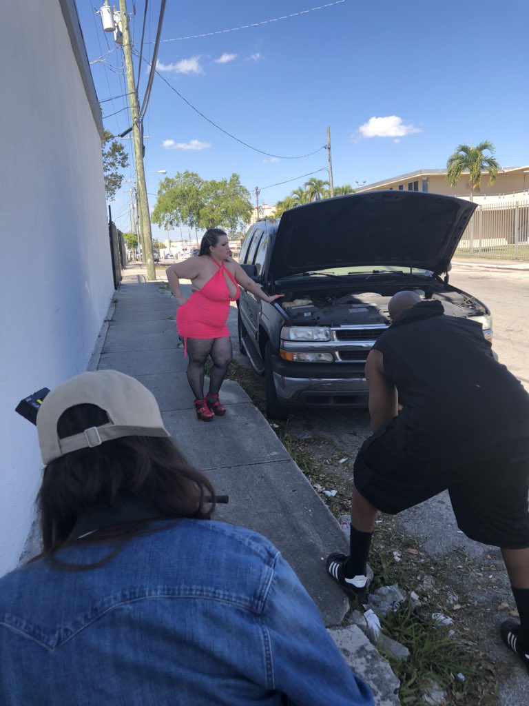 TW Pornstars - Plumper Pass. Twitter. Shooting @BunnyDeLaCruz69 Bunny De La Cruz in the streets