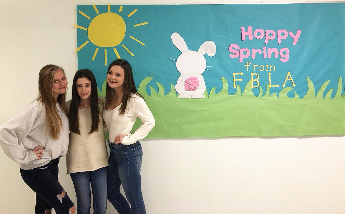RMSMsDelgado's tweet photo. Happy Spring Break, from #RandallMS #FBLA #SpringBreak @HCPSRandallMS @SDHC_FBLA @HCPSCTAE @castelli78 #HopInToSpring https://t.co/brvKeVir89