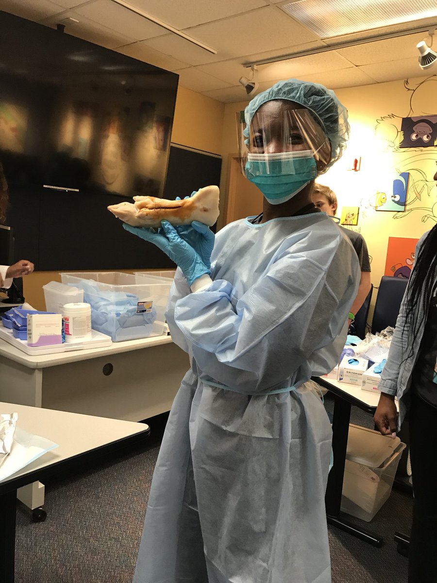 AngelCooke17's tweet photo. I learned how to suture the easy way! #ddaDisney #DDAOrange #SMC29 https://t.co/5v1SXCl0Ti
