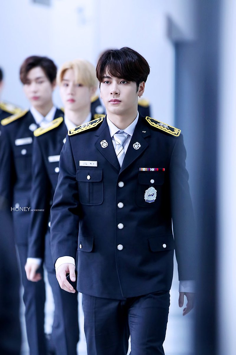 honeyjackson852's tweet photo. 180309 소방청 홍보대사 위촉식🚒
제복이라니.ㅠㅠㅠ 넘나 멋진!!!😂
#JACKSON #GOT7 #갓세븐 #JACKSONWANG #잭슨 #王嘉尔 #Wangjackson #EyesOnYou #Look #���하나만  🌞
🌸🐢🌸🐦🌸 https://t.co/qcqmtFSXYg