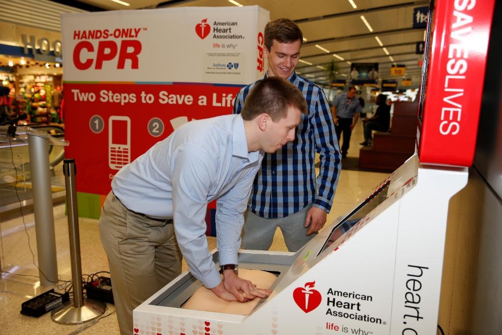 HeartCPR's tweet photo. Traveling during this #SpringBreak season? If you have a long layover at the airport, then visit one of our Hands-Only CPR training kiosks and get trained in a life-saving skill in 5 minutes. Check out our list of kiosk locations: https://t.co/prqwdLYDwo  #CPRsaveslives https://t.co/gST9Y9evRe
