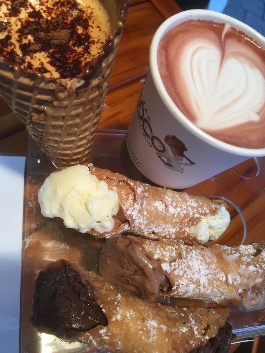 BarCocoEvents's tweet image. Looking for something sweet... #cannoli #gelato #coffeeinacone #redvelvetlatte