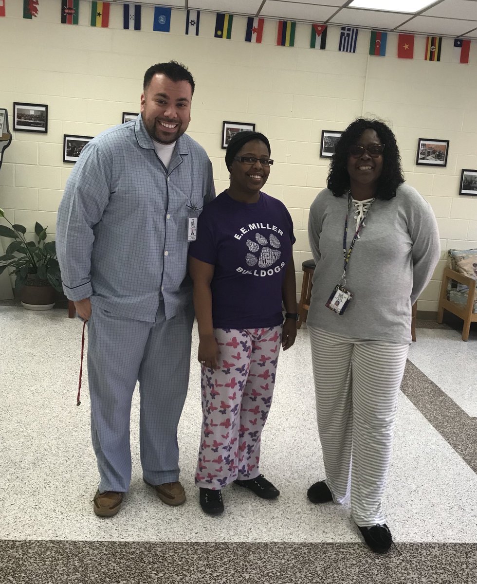 EEMillerElem's tweet photo. If you can dream it, you can achieve it! #makeachoiceweek @EEMillerElem - Pajama Day! https://t.co/Xo0TCUUOAI
