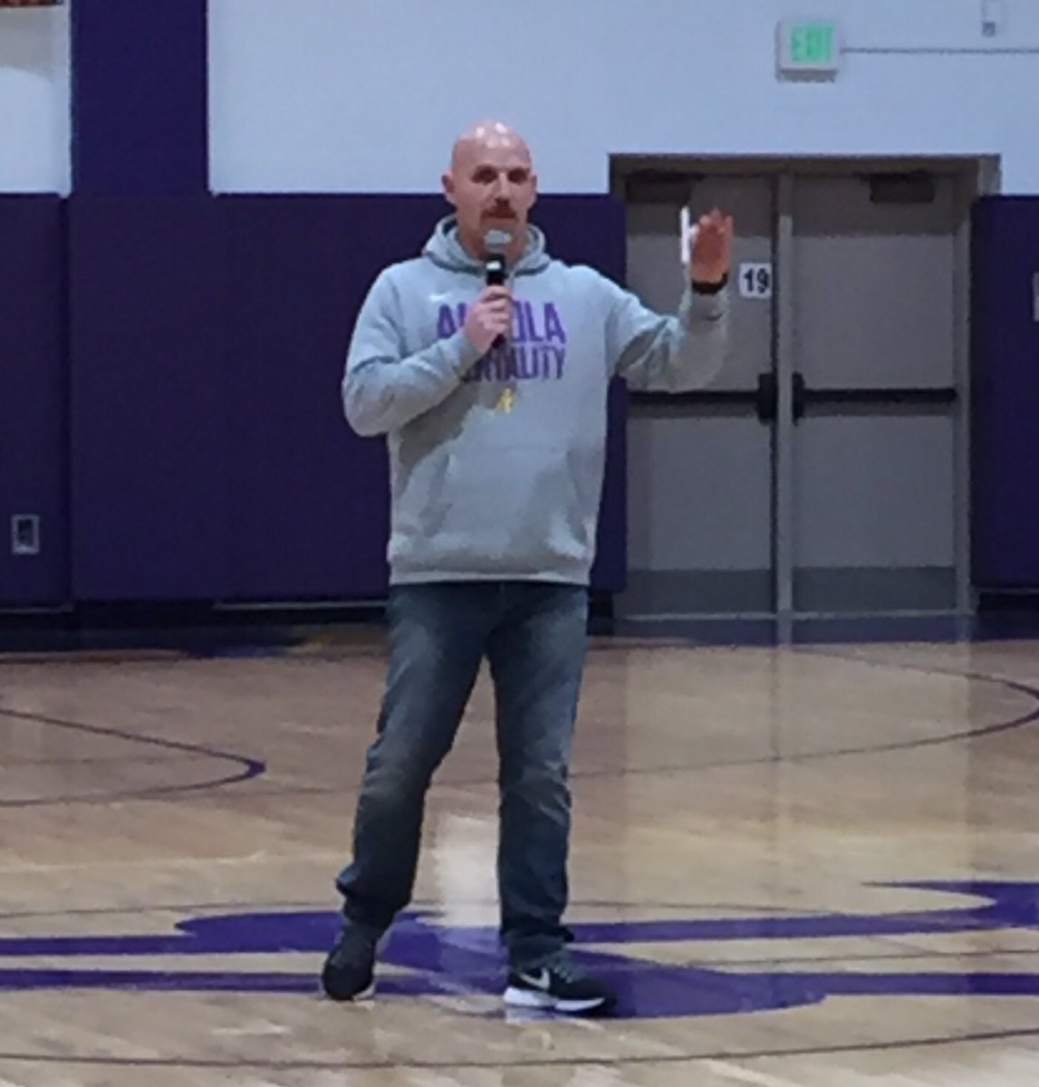 Coach Bentley: “Winning begets winning.” Thanks @teamhornetbball for reminding students that they all contribute to a winning spirit at AHS by being the best athletes, students, musicians, actors, etc. they can be. It’s a great time to be a Hornet!