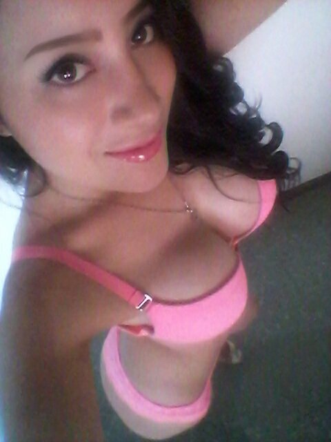 ReydelFuego1's tweet photo. Online now #Cam4 #cam4live #ViernesDeTacones #viernesdeganarseguidores
@alizze_cam4 https://t.co/a5NVtYgUco
#mamasitacolombiana #tetotas #culosbonitos #bootyyy #bootyflaps https://t.co/0P2pxQcyBL