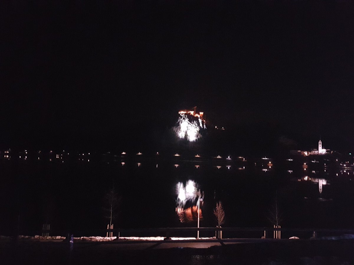 RustRockGaming's tweet photo. This is our Slovenian pride #CastleBled at night. Mobile picture tho. Forgive me. #ifeelsLOVEnia https://t.co/PPTOQTUA1Y