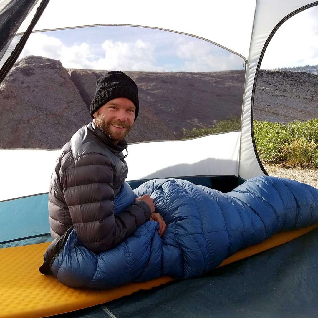 BackpackersCom's tweet photo. We’ve just reviewed the @KatabaticGear Sawatch 15 #quilt, a great choice for the #UltralightBackpacker and #WildernessBackpacker. Read now! https://t.co/13IMlwoapa https://t.co/5329W9aAuF
