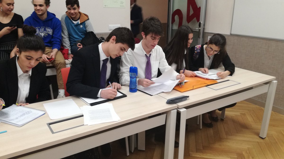 debateburgo tweet media