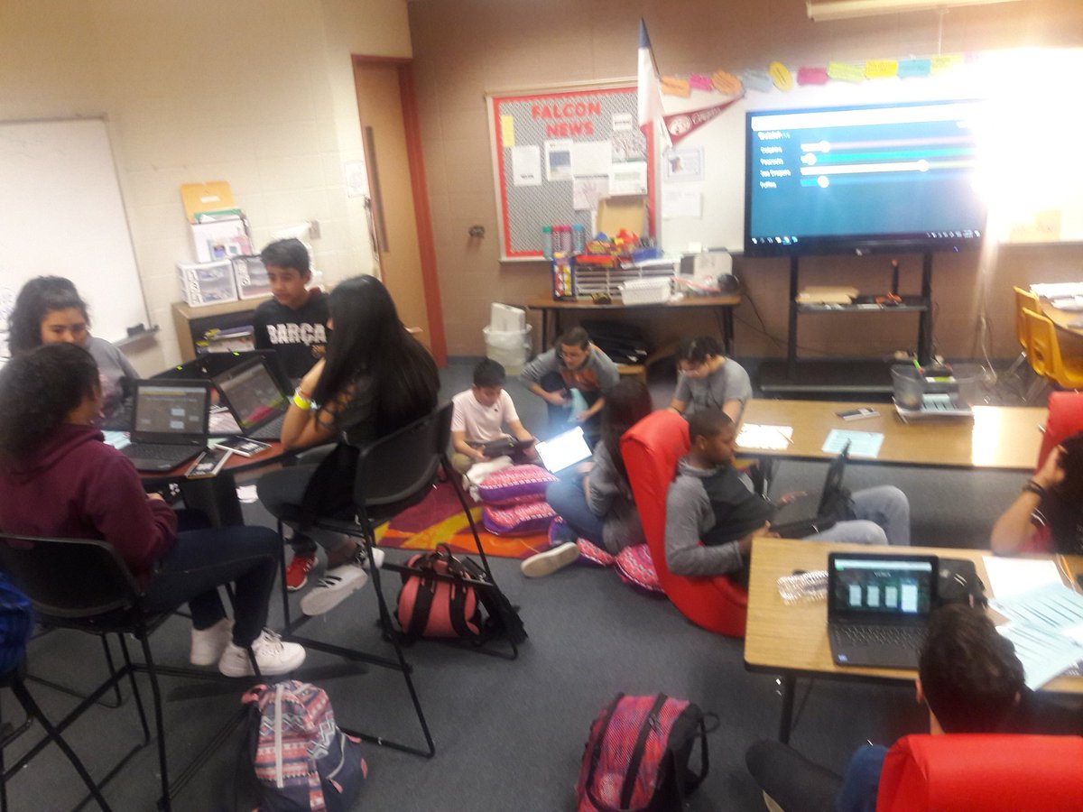 aweithers1's tweet photo. Using Quizlet Live to review concepts. @KleinIntKISD 
#math #FalconFriday https://t.co/FP6CDcdmmr