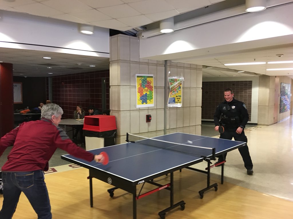AchsDeans's tweet photo. Building #relationships with local police #partnerships #SchoolSafety #collaboration @Sequoits #SequoitPride https://t.co/kqeSWX3WGb