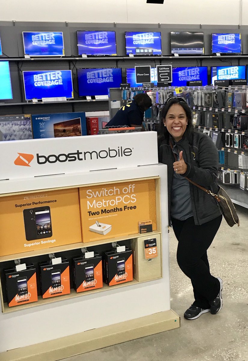 maritacalico's tweet photo. Hello @Walmart Shoppers! Be sure to check out @boostmobile & pick up your new phone today #SwitchHappens #SwitchoffMetroPCS #Save #TwoMonthsFree #BoostBlitz #DrivingForceBagala @RickSprint @Sprint4FL @NRSPG_ESeaton @Andieewing6 @clintcmurray @DowDraper @carloscaceresFL https://t.co/f60RRoEZW2