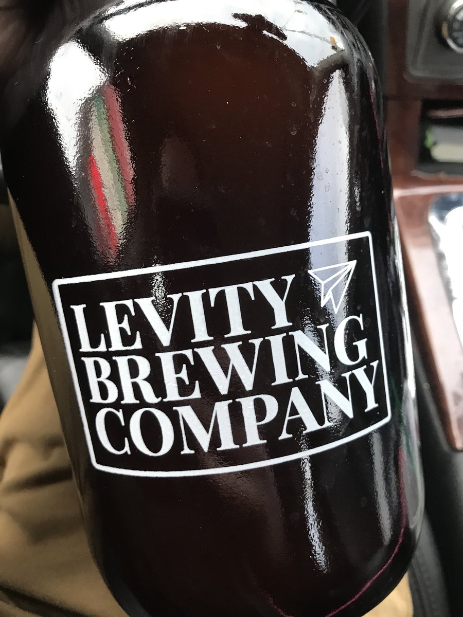 IncoBeverage's tweet photo. New look but the same great beer!  @LevityBeer #drinklocal #pacraft https://t.co/fowEwakNaI