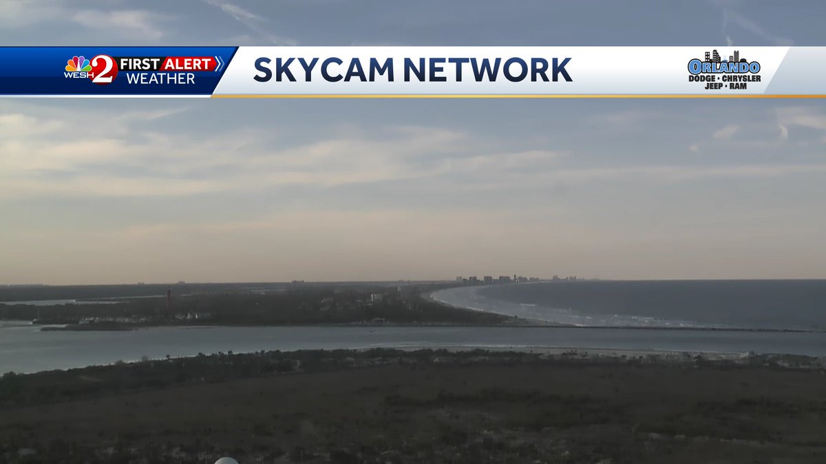 weshweather's tweet photo. Beautiful sunset across #CentralFlorida right now. Coming up at 5:48 I'll you why temps will be warming up this weekend plus when some rain arrives! #WESHwx https://t.co/QdjaBJVUf5