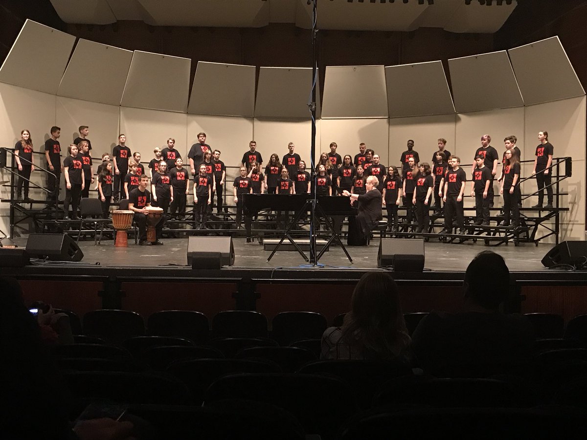 Amazing performance from Reed Academy Singers! Insane levels of expression, beautiful tone, and physical engagement from the students! Two standing ovations!!! #swacda2018 #WeAreREED