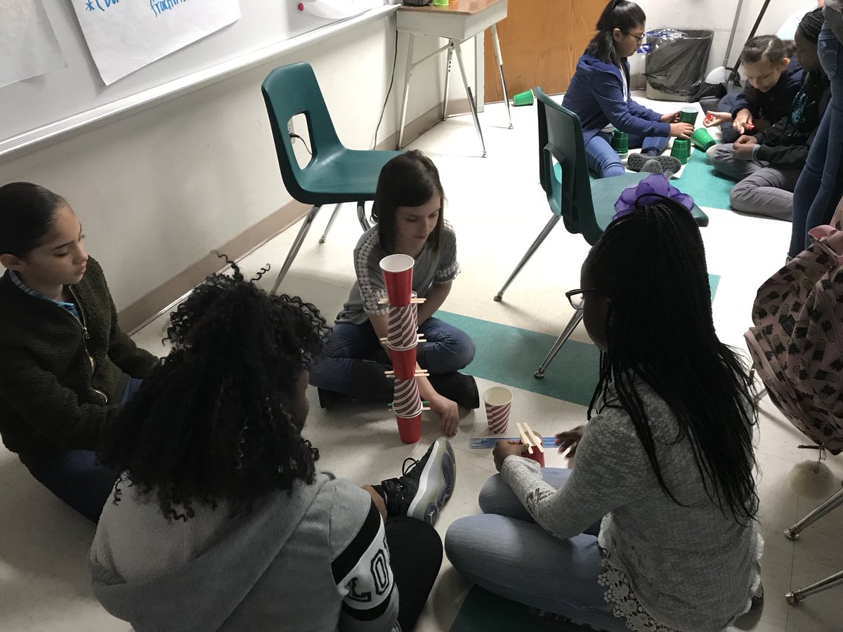 msmorgan_17's tweet image. #towerchallenge: build the tallest tower without the cups touching. #STEM #SmithLeopards