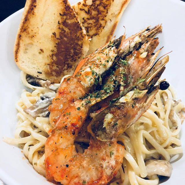 Localicioushi's tweet photo. Cave into your temptations for a good cause! @mcsgrill's Scampi with #KauaiShrimp is calling your name! #ThatsLocalicious #BuyLocal #HIag #EatLocal #HIDOA #LocaliciousHI #kauaiaswhy the https://t.co/kwQkt2x3kQ https://t.co/34eHrx7k70