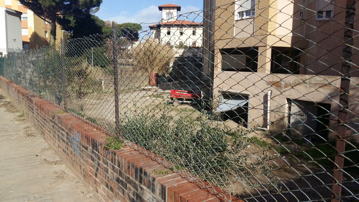 fedelazzotti's tweet photo. 10 settembre-10 marzo per non dimenticare. Sul @TirrenoLivorno in edicola edizione speciale a sei mesi dall'#alluvione: la mappa dei ritardi nei lavori 
#Livorno https://t.co/oIc9JoyM4E