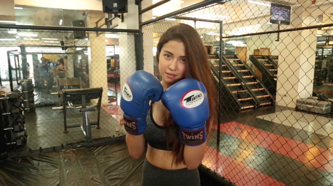 GMA7PinoyMD's tweet photo. Ang cardio routine ni @sanya_lopez, mabisang whole body workout dahil napalalakas nito hindi lang ang mga kalamnan at buto ng katawan, kundi ang puso bilang cardiovascular endurance training. #PinoyMD https://t.co/y1fSucg7Ew