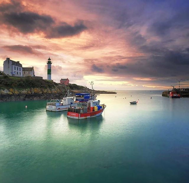BretagneMyLove's tweet photo. 🌅 Ciel apocalyptique
📍 Doëlan
🙏 Photo par @iso50_bzh
💖 #bretagnemylove #francemylove #viatormundi
👑 Ça devrait aussi vous plaire : @normandymylove et @viatormundi.io https://t.co/d2sDRxOueP https://t.co/A9pOp7vNyb