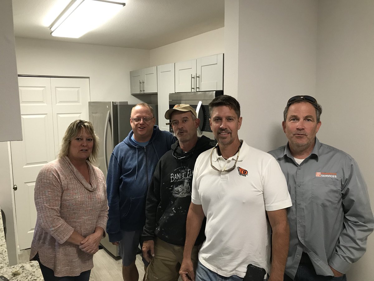 gks0409's tweet photo. Walked the model that was done by HRS for a managed account. 24 more units coming thanks to the hard work by our service provider and Renovation Services @RamonEstevez12 @LangstonVictor @sgaskinshd https://t.co/qTNb4rhdgf