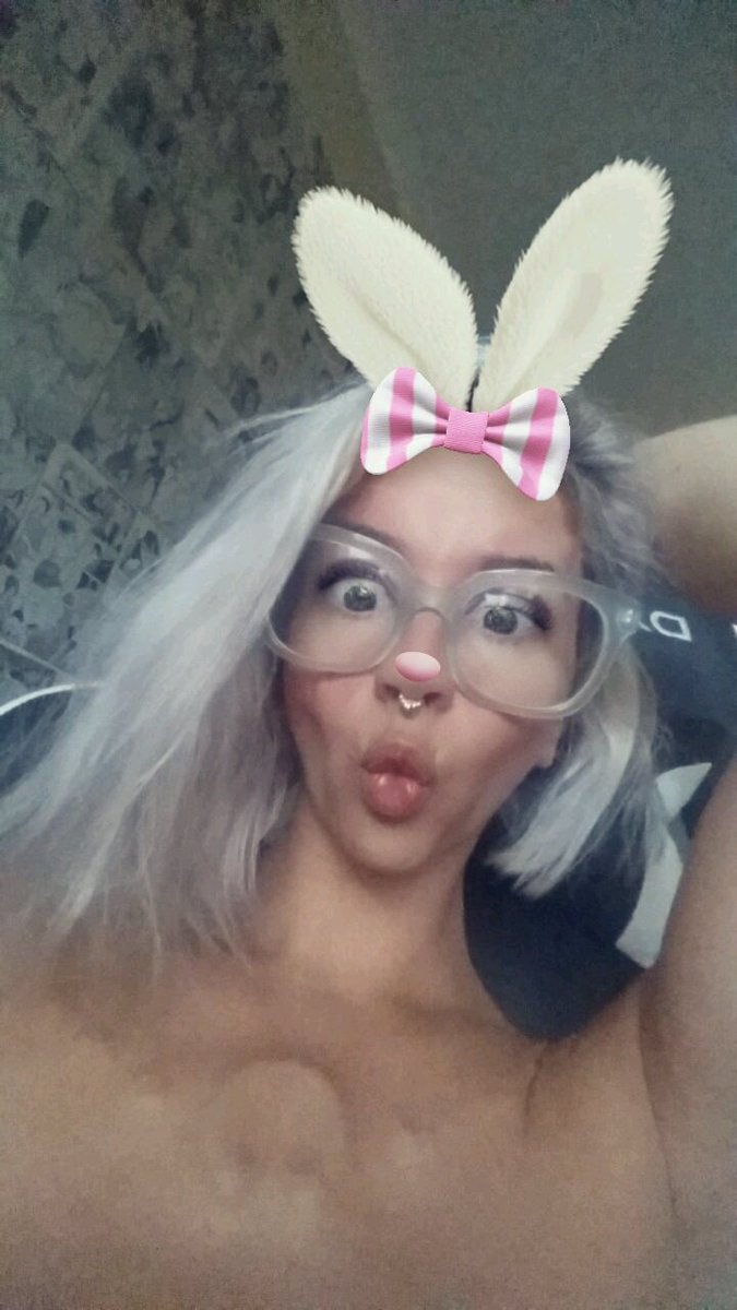 pennypeach03's tweet image. Add me on Snapchat  #snapchataddme #dailysnaps #bunny #milkshakes #BakeOff
