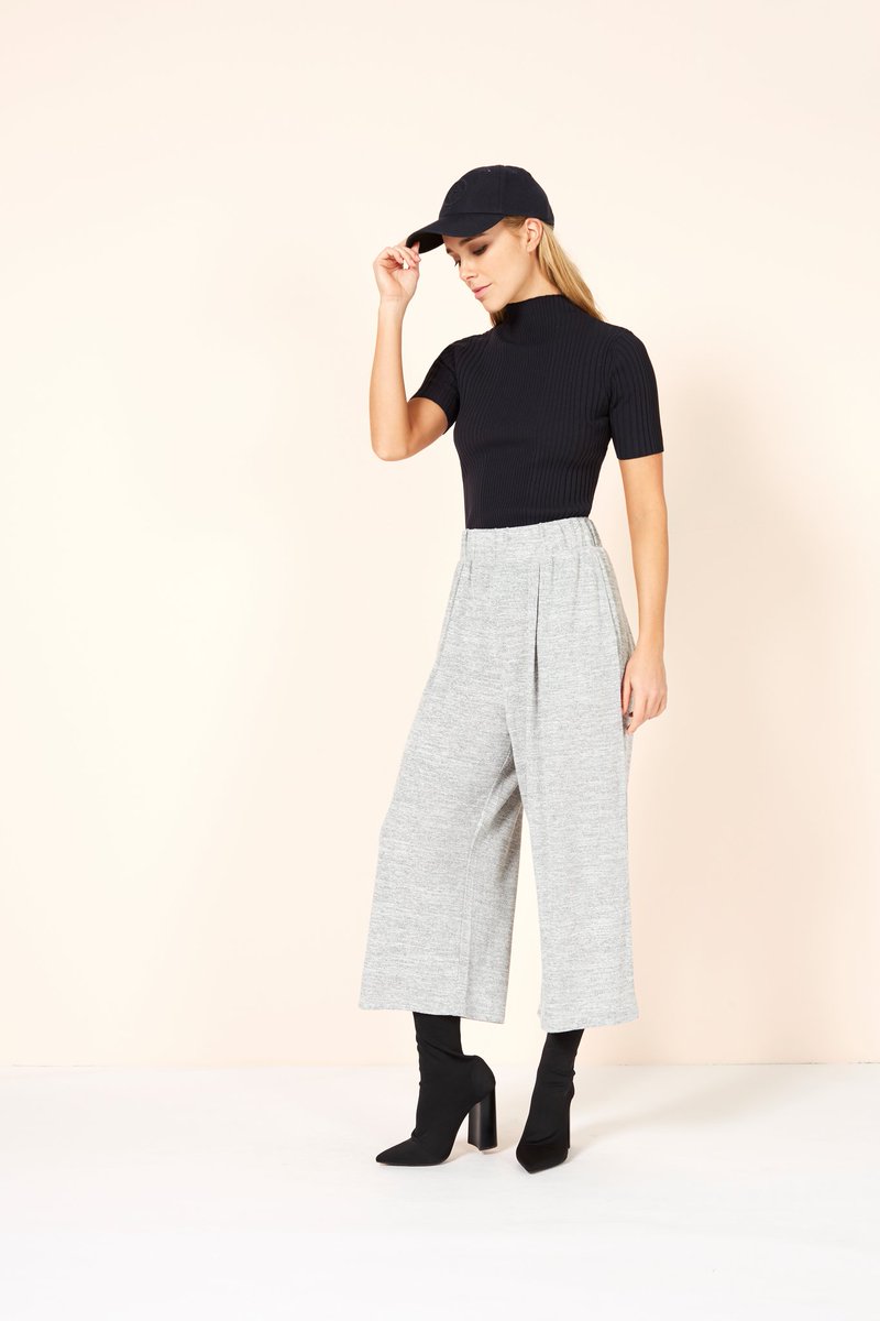 WearItsAtLTD's tweet photo. I am on my way to YVR to find fall/winter fashions to #fityourstyle. Let me know if there is anything you would like to add to your closet...#wearitsatboutique #YYJ #yourstyle #shoplocal #womensfashion https://t.co/f4Ss9aO1Mz
