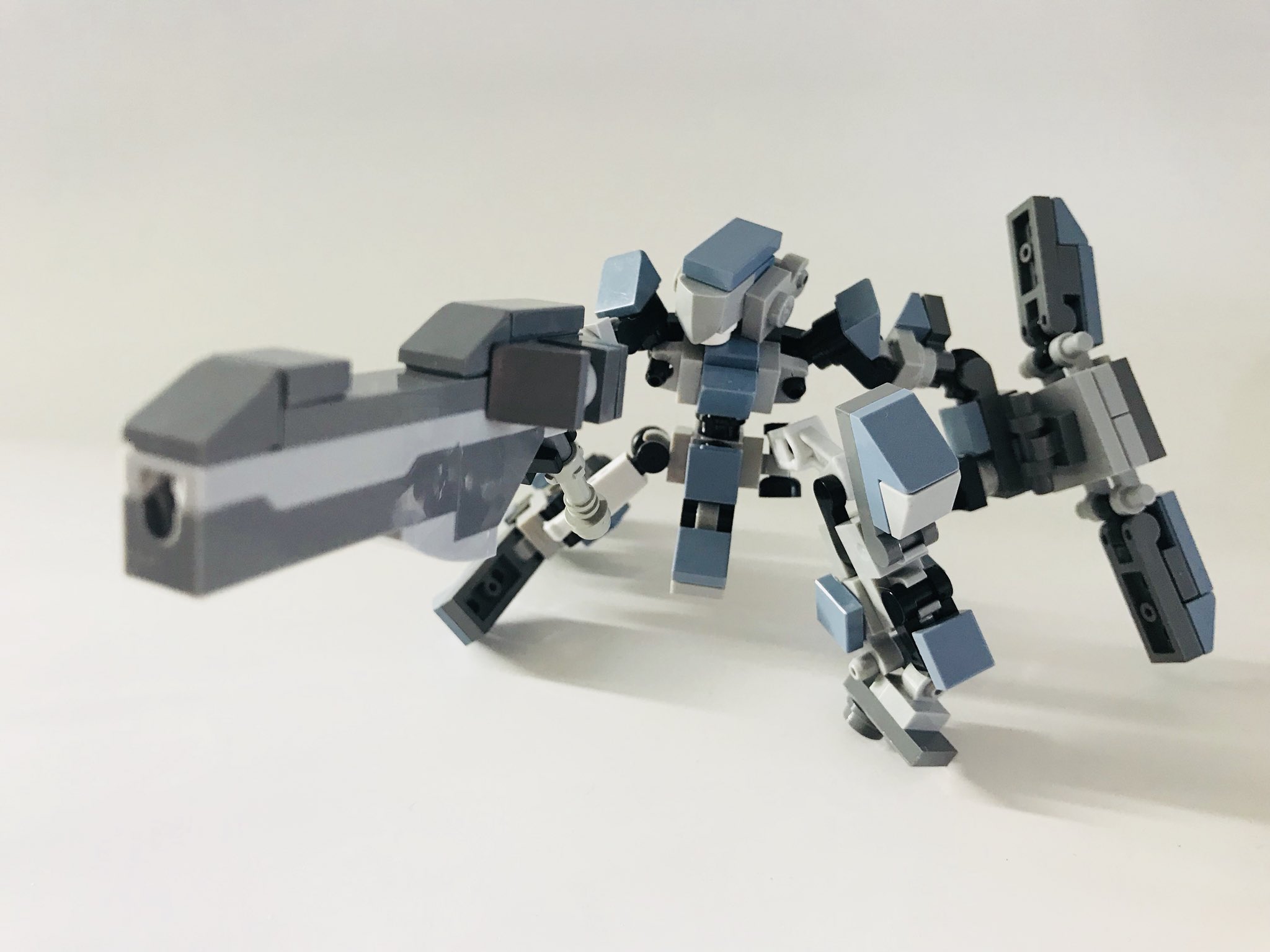 ミサトモ レゴでミニロボ 武器は ブン殴る事が出来る銃 レゴ レゴロボ ミサトモ レゴでミニロボ 武器は ブン殴る事が出来る銃 レゴ レゴロボ