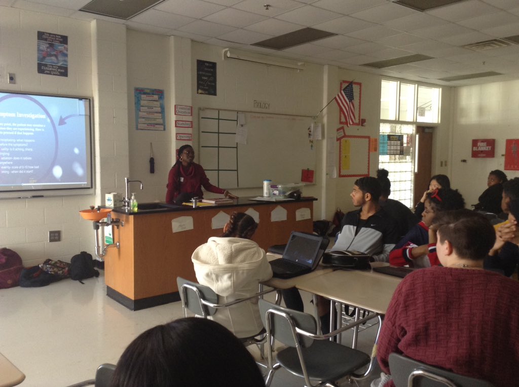 thedutchtownway's tweet photo. Sena Able, MSN,RN,CNL and former DHS student stopped by Ms. Williams Anatomy class to discuss health interviews-patient history & answer ?s about her field. #expert #ourgraduates @RWilliams_MS https://t.co/ZmJxVqBL7W