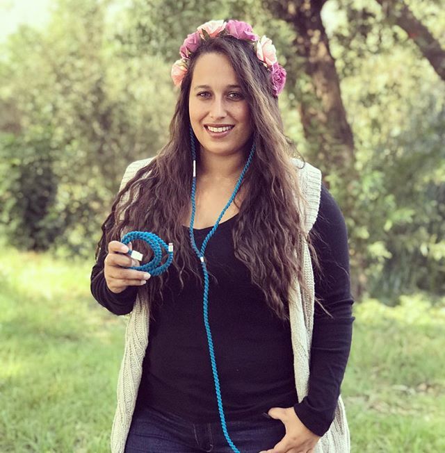 MissyAndJoy's tweet photo. Back in stock (while they last) tangle free Earbuds &amp; Pet resistant phone cables(pictured is Lyric). #macramelove #macrameart #macrameartist #iphone #earbuds #tanglefreeearbuds #skullcandyinkd https://t.co/mtgg8SAktU https://t.co/wpcoPwIaQ4