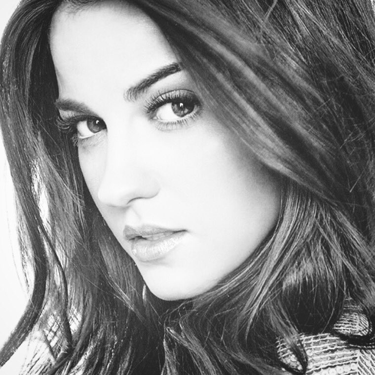 La ex RBD Maite Perroni <a href="/MaiteOficial/">Maite Perroni Fan Account</a> está de cumpleaños ¡ Happy Birthday Maite ! 🎂🎉🎁🎊 Felicítala aquí ⬇️ #RBD #Maite #Mexico #Rebelde #MaitePerroni #Actriz #Cantante