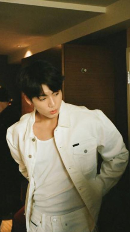 CatsTabbi's tweet photo. These pictures are everything ❤️@BTS_twt #dorii🐟 https://t.co/42R9487lG3