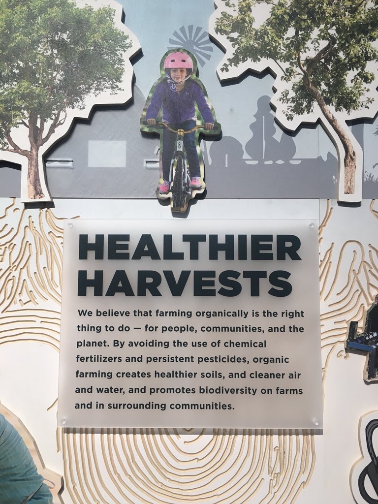 CFSTrueFood's tweet photo. SO much creativity at this year’s @NatProdExpo - love it! Follow our IG for fun Stories and more: https://t.co/OYFXsKIbEf #expowest2018 #expoblogger #EXPO2018 https://t.co/RUm704KPwJ