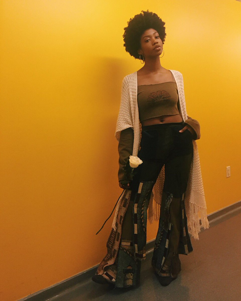 KyeTheCreator's tweet photo. Evolution , time to grow 💃🏽🐞🌌 
Wearing Mind Of Kye Of course 
Check for my latest T-Shirt collaboration with Naughty By Nature on my website https://t.co/j8abmgyWnq ❤️🙌🏾 https://t.co/rr4fzOY03X