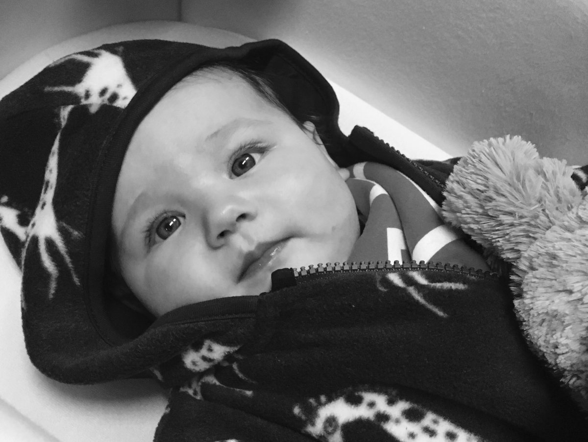Bostondunk's tweet photo. @hopedickle so lovelyvto finally meet! Fantastic achievement tonight! Well done to everyone involved! And thank you for making this little lady so welcome! Xx #RaisingFilms #RaisingRaisingFilms https://t.co/GDS3D4Dhjp