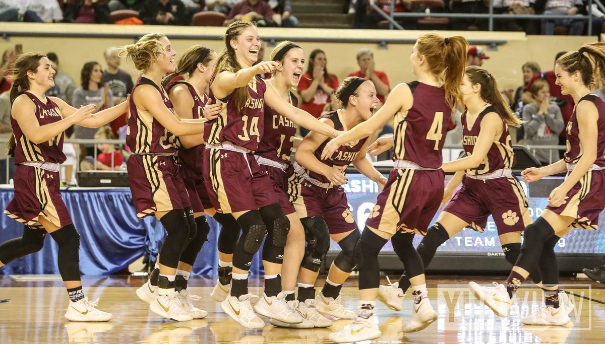 It's hard not to smile when you're #HeadedToTheShip 🏀🏆🏀🏆

GALLERY: bit.ly/2tziWOh