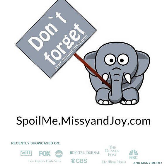 MissyAndJoy's tweet photo. Pet resistant cables &amp; tangle free earbuds Ready to Ship. Discount code link in bio. Very limited quantities on all ready to ship next business day. .
.
.
.
#zbesties #handmadeboho#earpods#airpods#appleearbuds#skullcandy#makersbiz#craftsposure #handmadeb… https://t.co/nbhpx2LhZk https://t.co/o0kS88s3OR