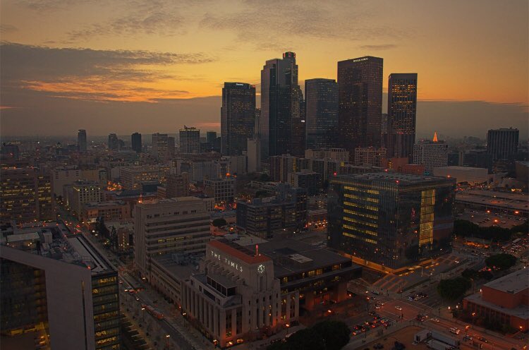 City of light 

.
.
.
.
.
#artofvisuals #agameoftones #thecreative #lights #citylife #california #sunset #guardiancities #urbangathering  #conquer_la #weownthenight_la #discoverla #losangelesgrammers #conquer_ca #lagrammers #canonphotos #clouds #dtla #photographer #losangeles